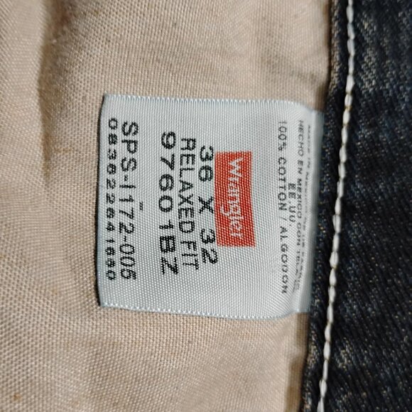 NEW-NWT- Wrangler- 36"x32" Relaxed Fit- WASHED RIPPED DENIM DARK BLUE STYLE - Picture 4 of 13